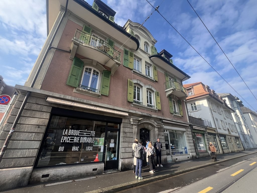 94m² commercial, photo 1 sur 7