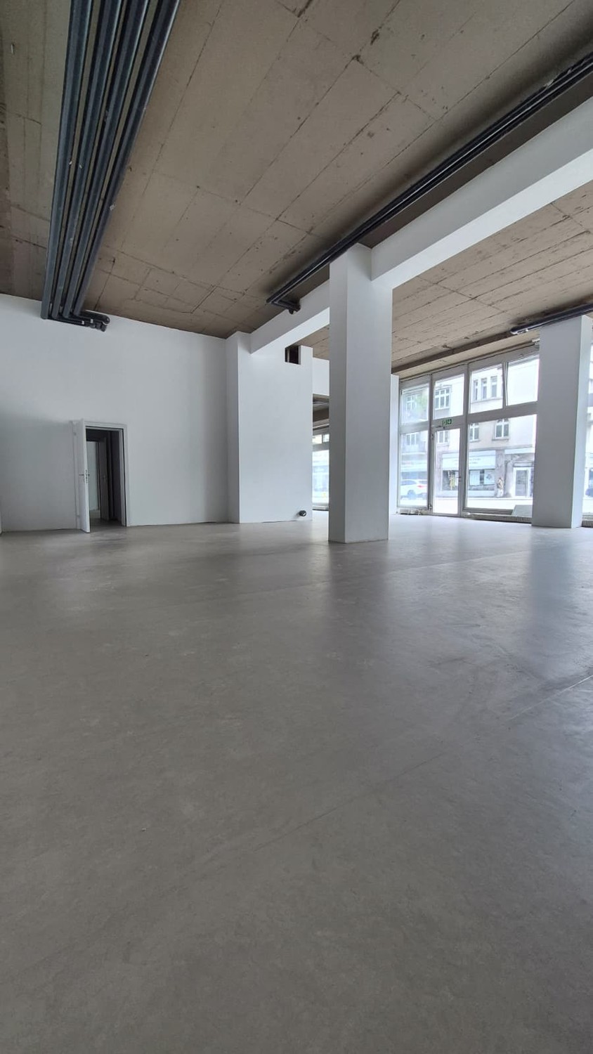 103m² commercial, photo 3 sur 4
