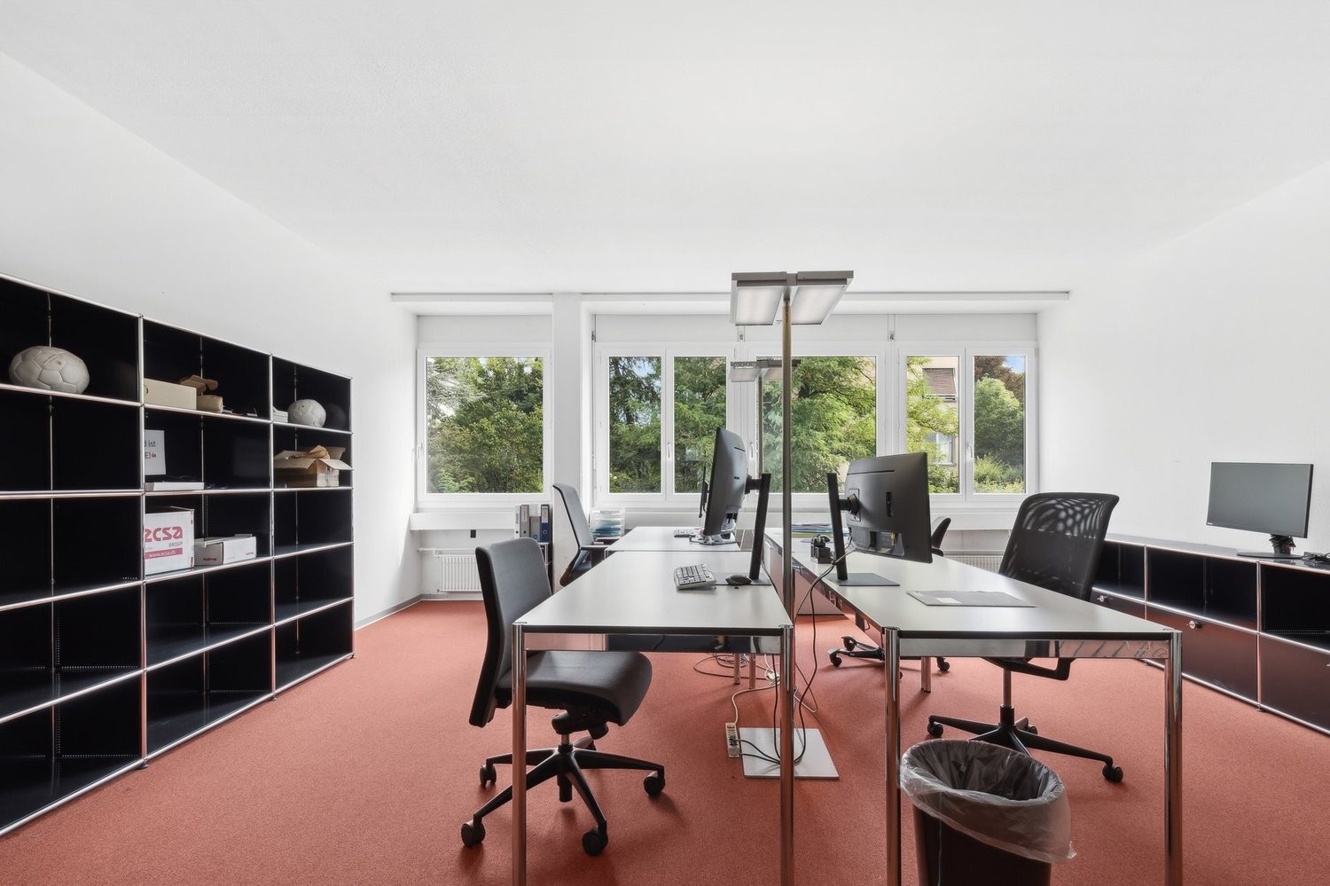 268m² bureau, photo 1 sur 10
