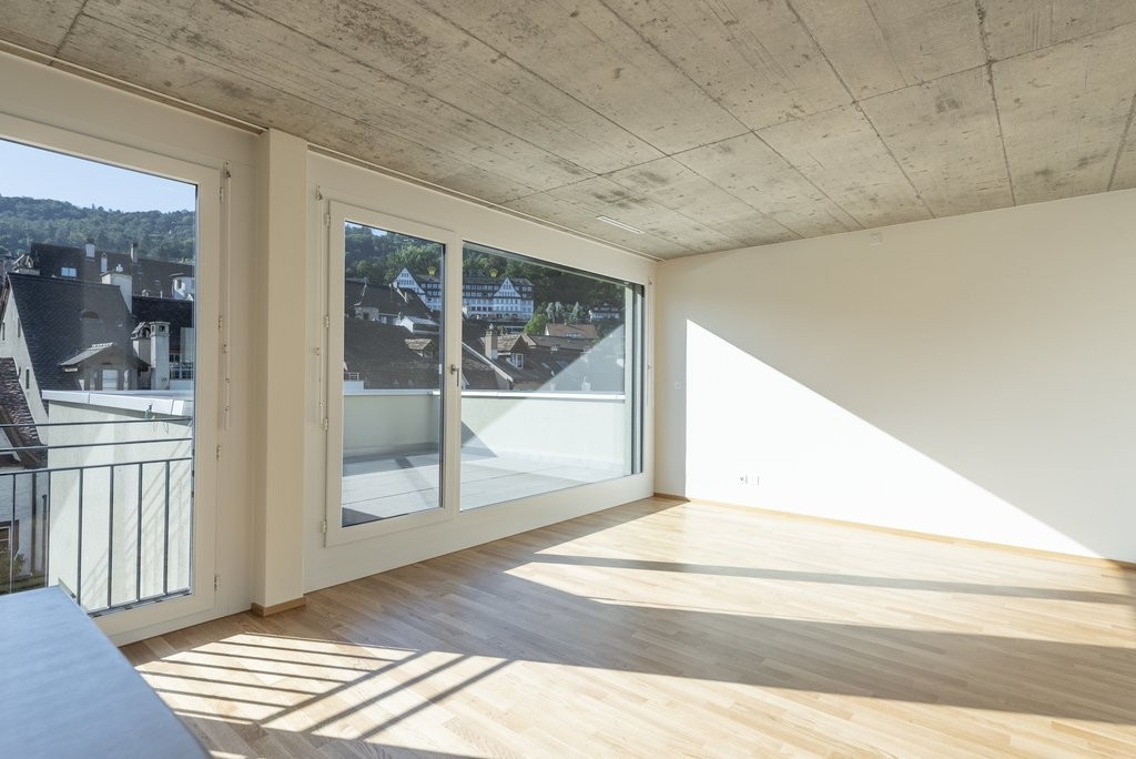 Appartement de 2 ½ pièces

Élégant et doté d'un confort moderne, cet appartement convient aux couples et aux personnes seules. L'immeuble est situé à proximité du centre de Biel. Les transports publics avec des connexions dans toutes les directions ainsi que les possibilités de shopping se trouvent , photo 6 sur 10