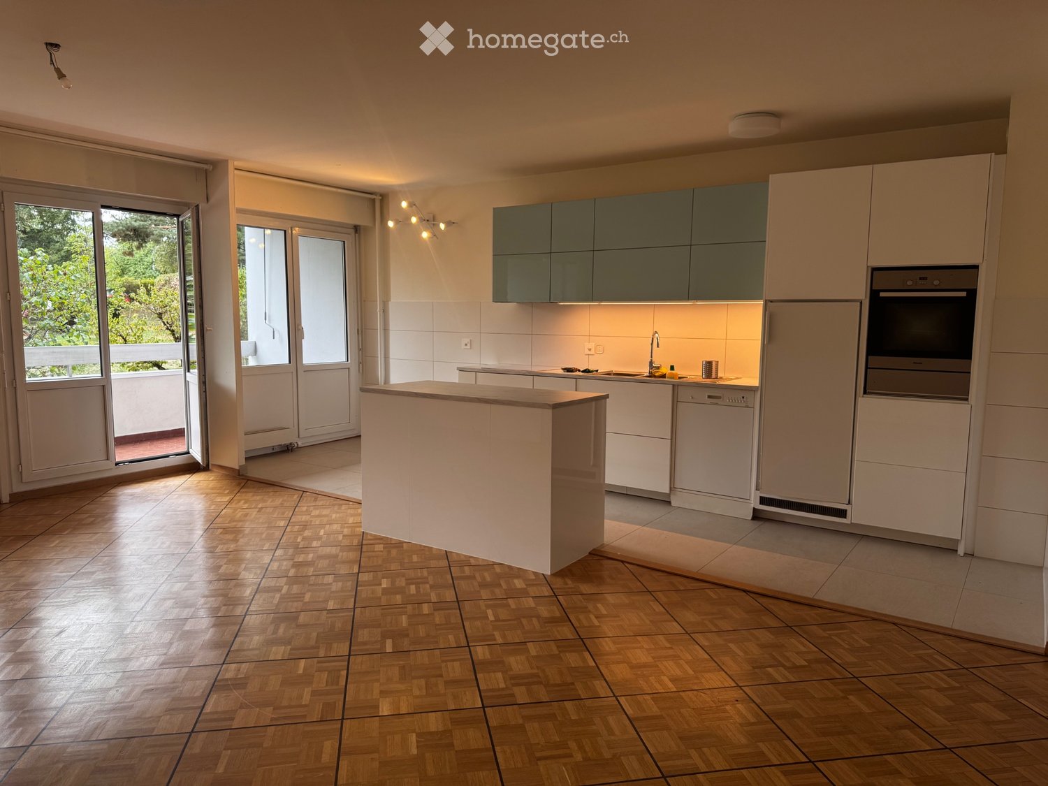 5 rooms apartment