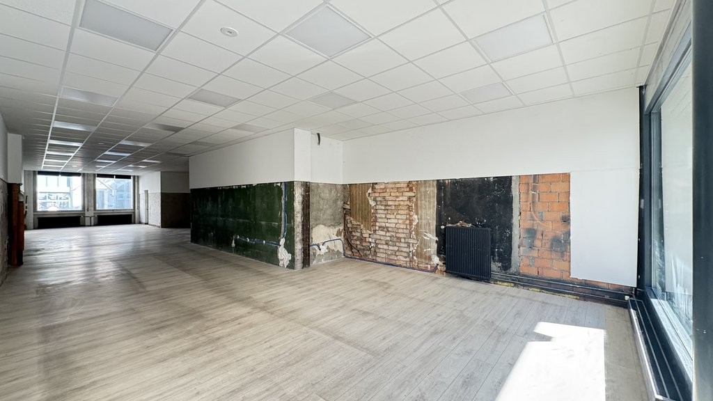Magasin de 120m²