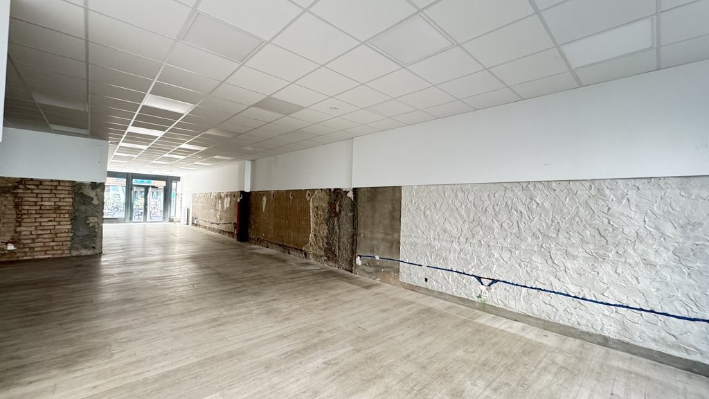 Magasin de 120m²