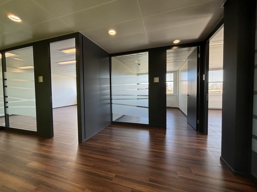 1500m² office