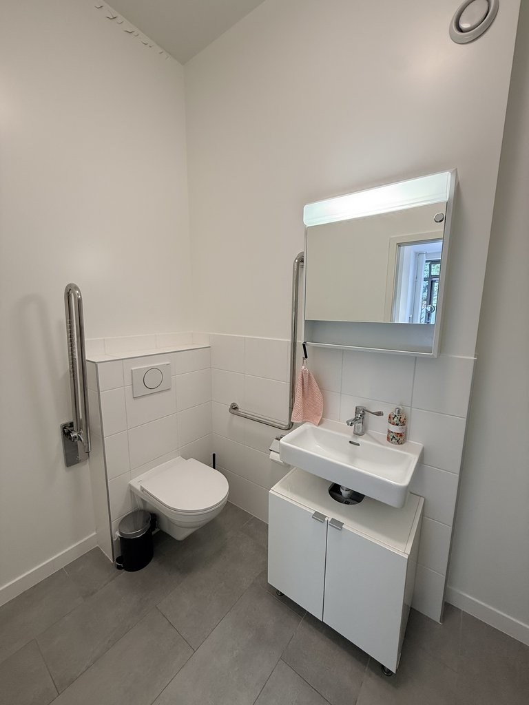27m² commercial