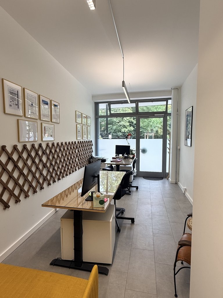 27m² commercial
