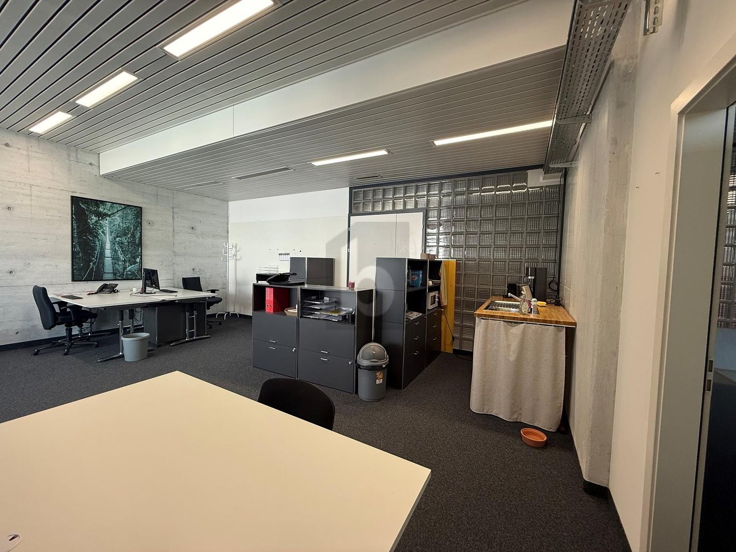120m² office