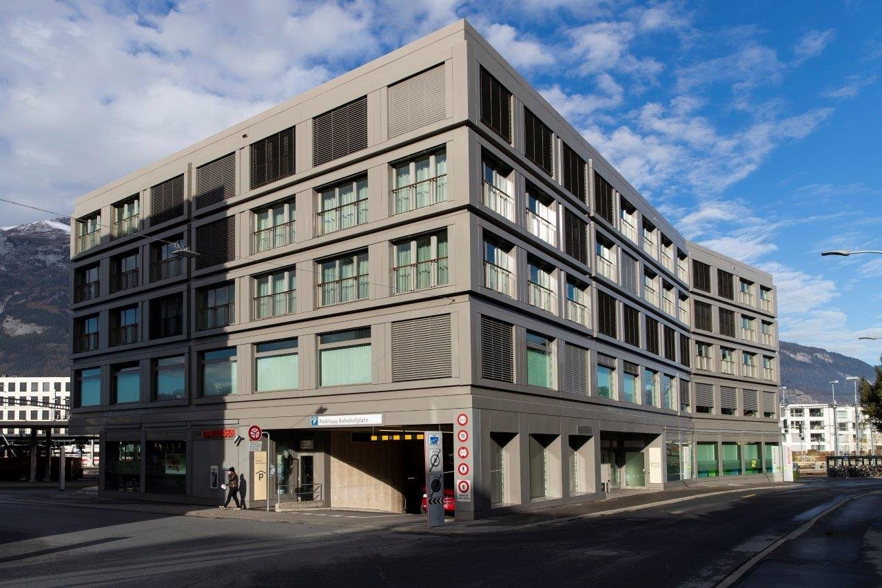 Place de stationnement souterrain de 12m²