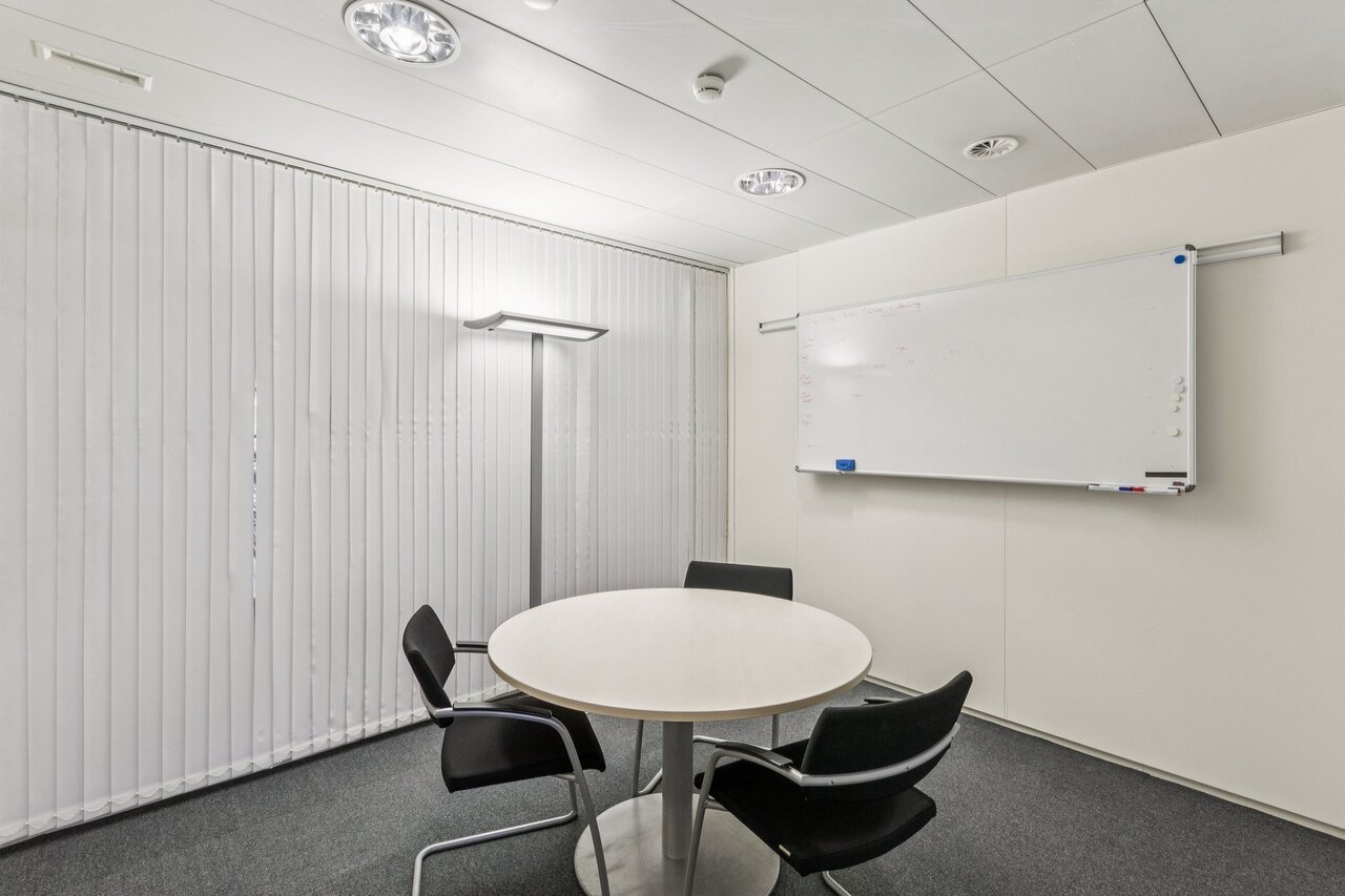 336m² bureau