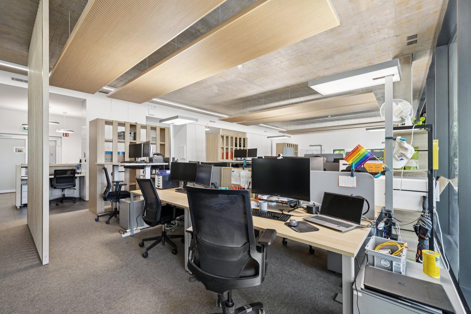 520m² office
