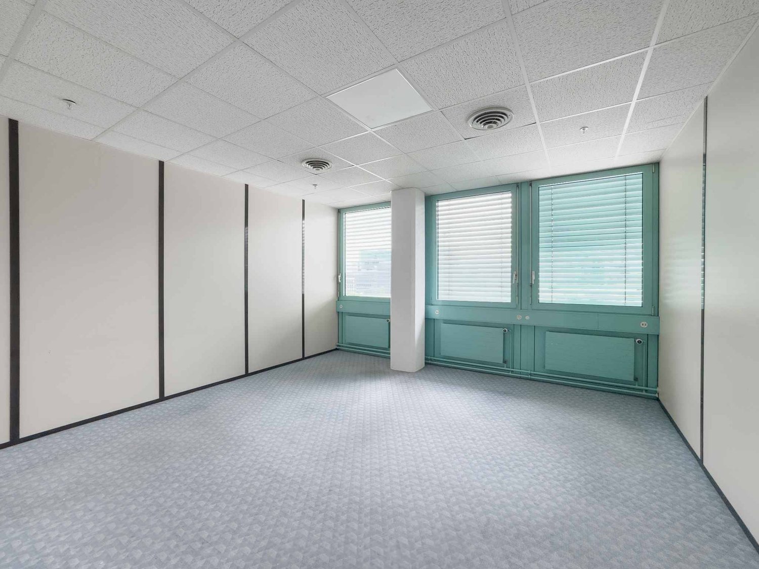 290m² commercial