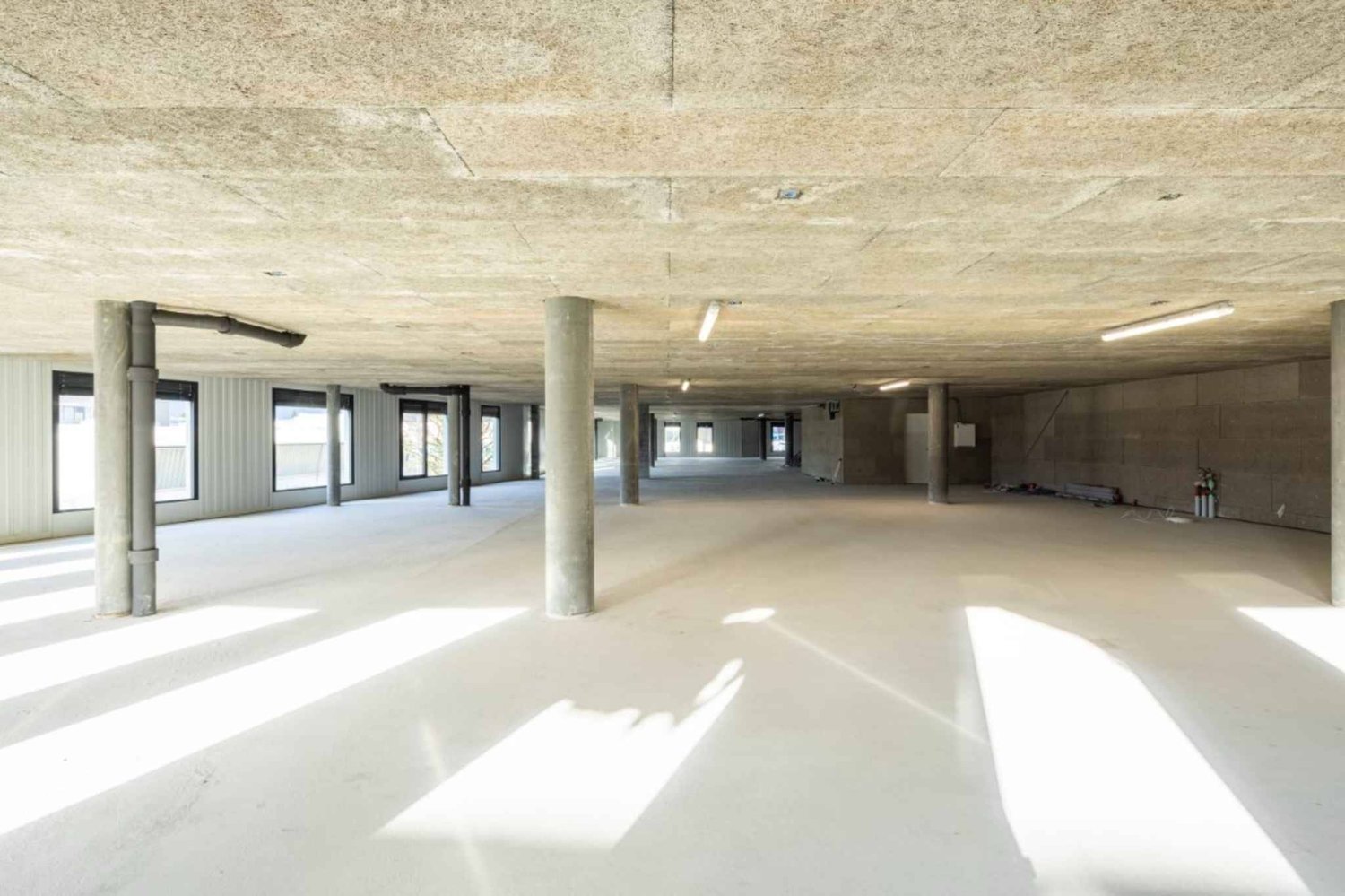 350m² commercial