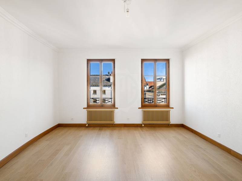 8 rooms apartment, photo 6 sur 10