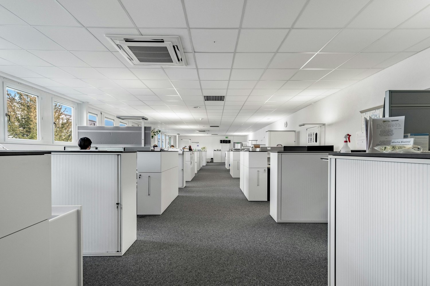 2000m² commercial