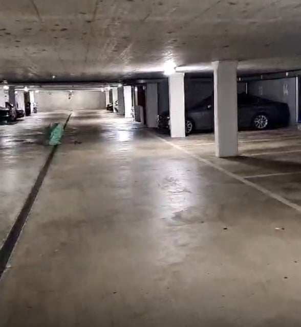 Créneau libre, photo 1 sur 2