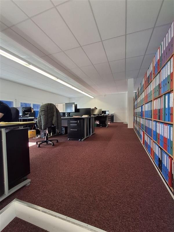 Local de stockage de 200m²