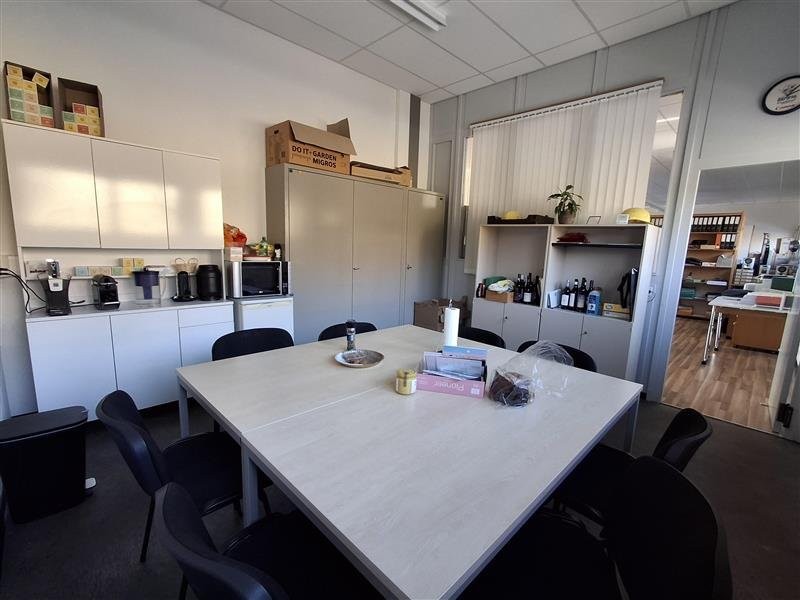 Local de stockage de 200m²