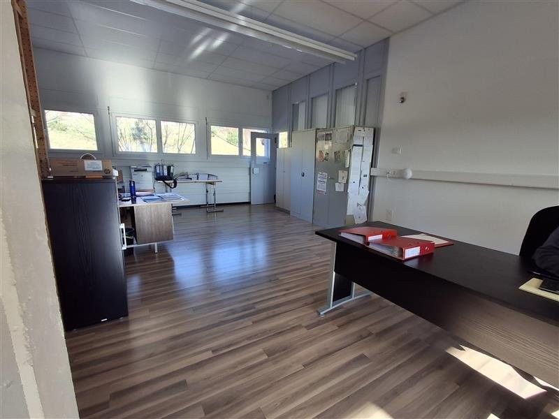 Local de stockage de 200m²