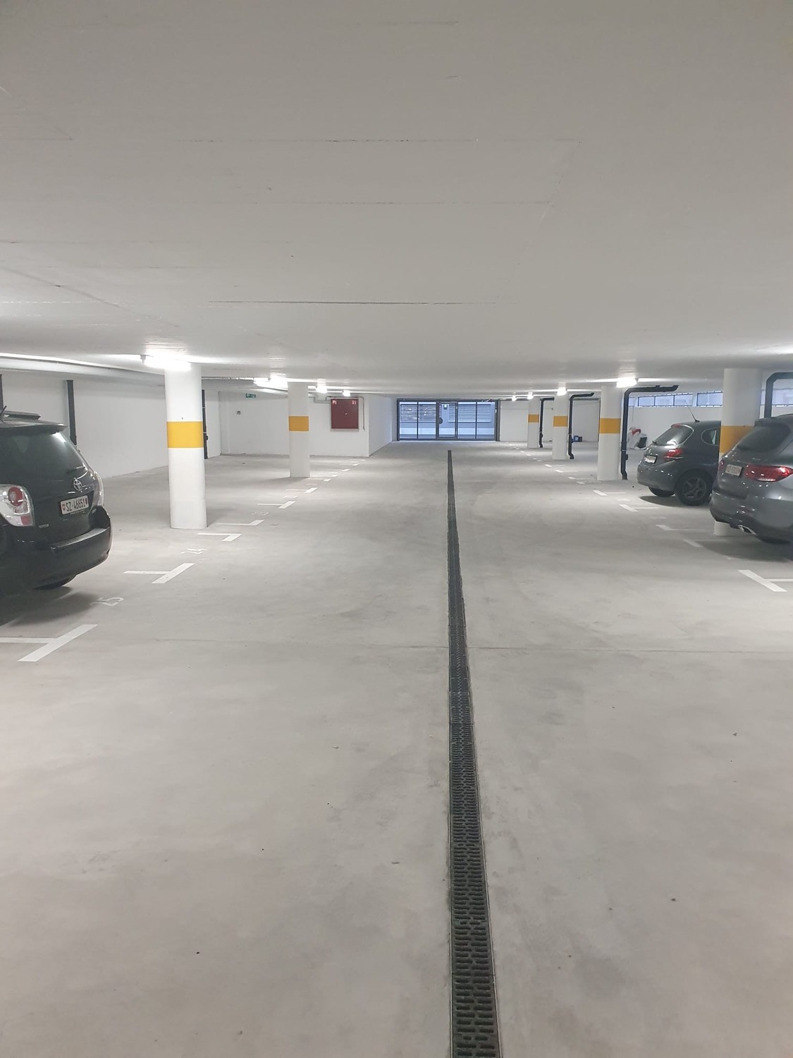 Créneau ouvert, photo 1 sur 2