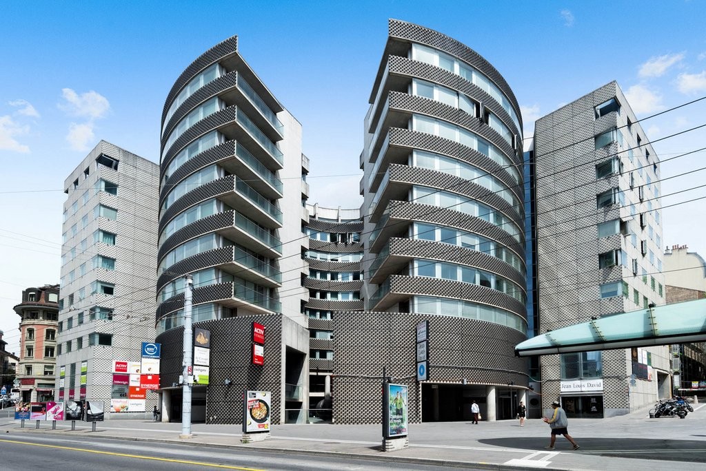 100m² office