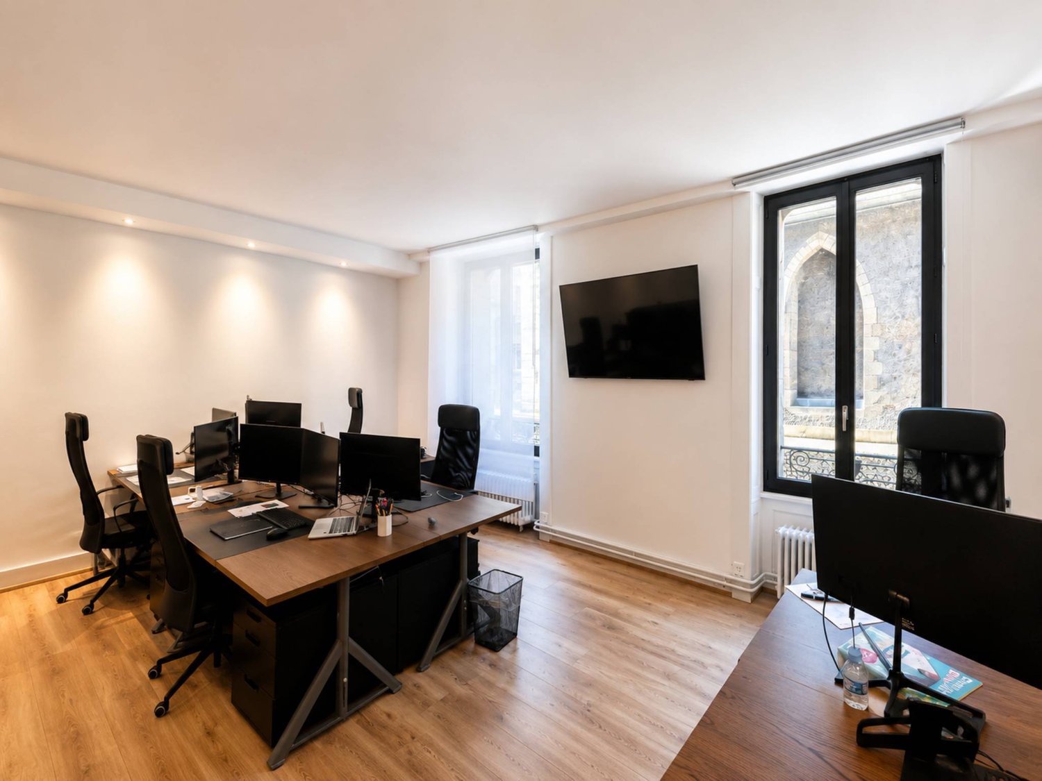 55m² office, photo 1 sur 3