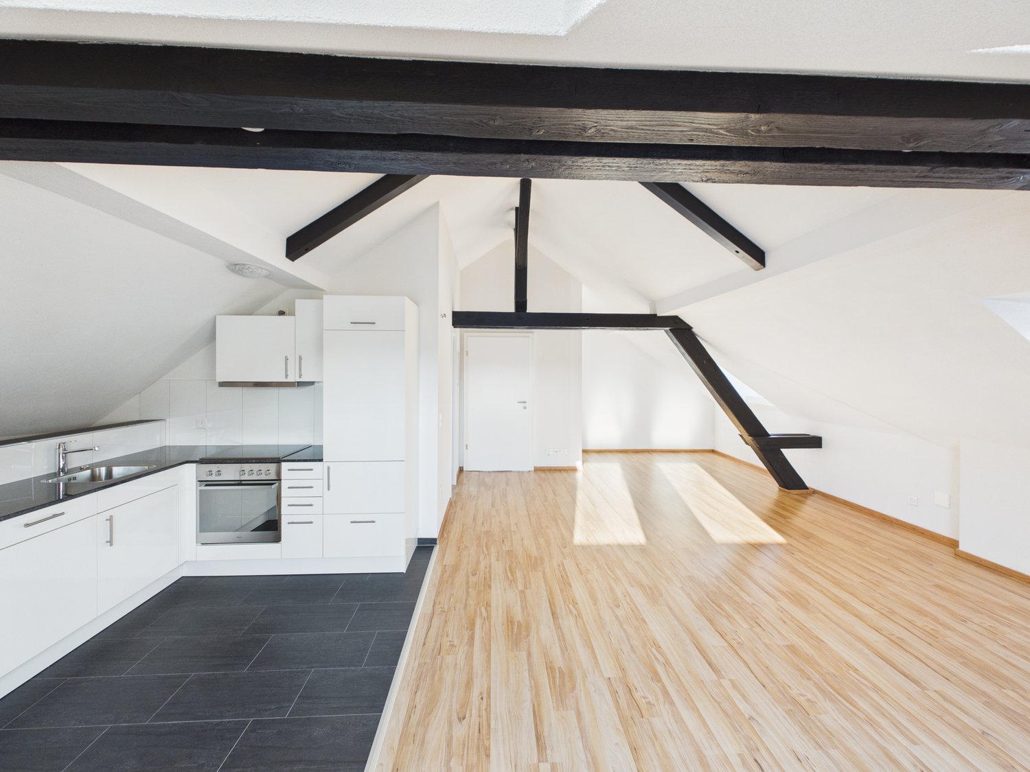 Appartement mansardé de 1 ½ pièce, photo 2 sur 10