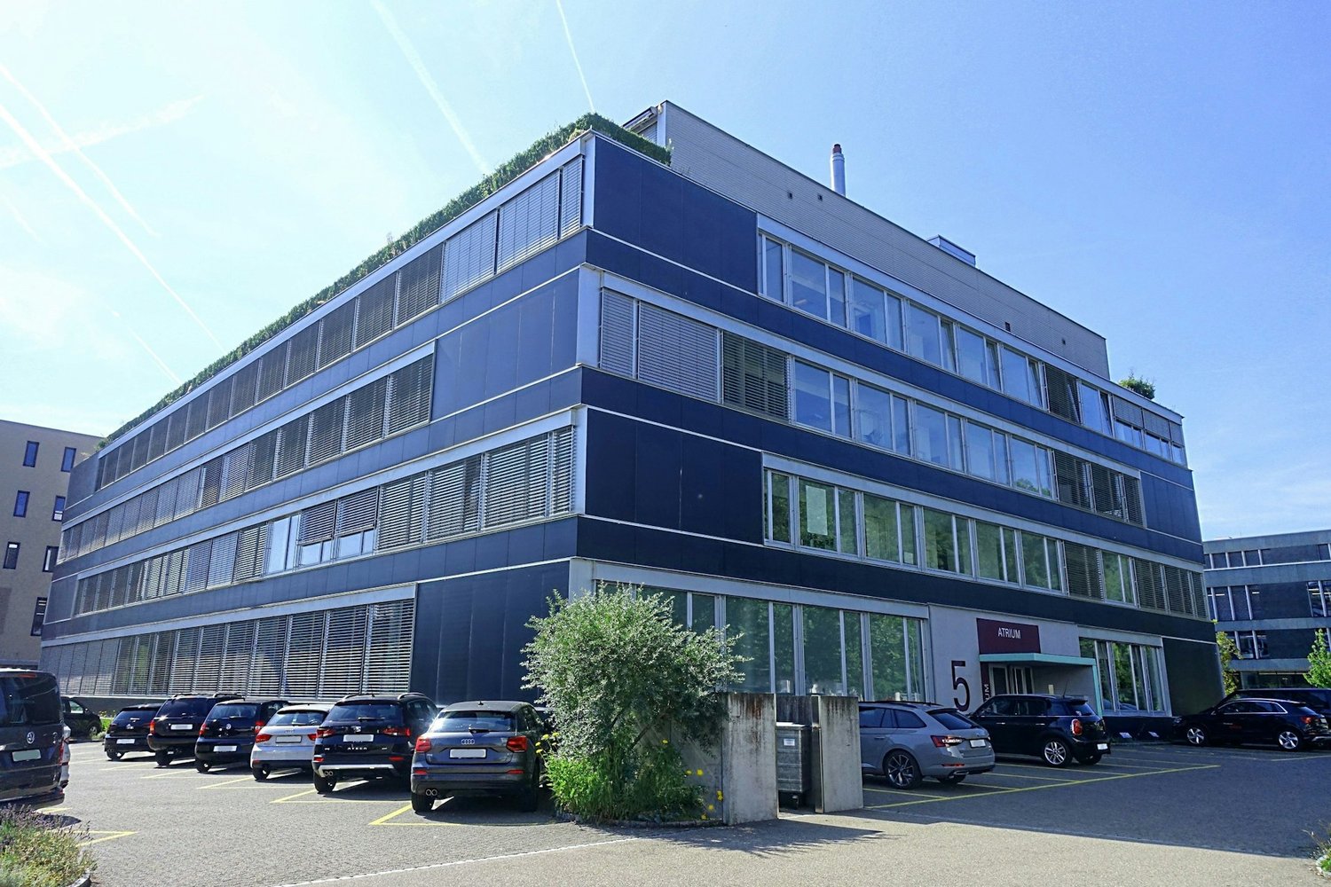 306m² commercial, photo 1 sur 6
