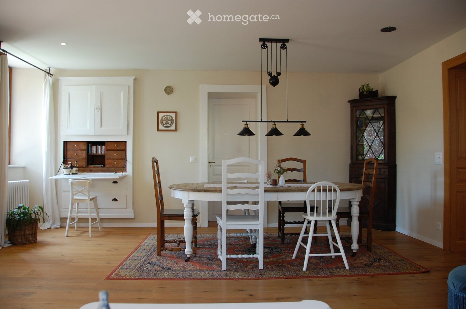 7 ½ rooms apartment, photo 1 sur 5
