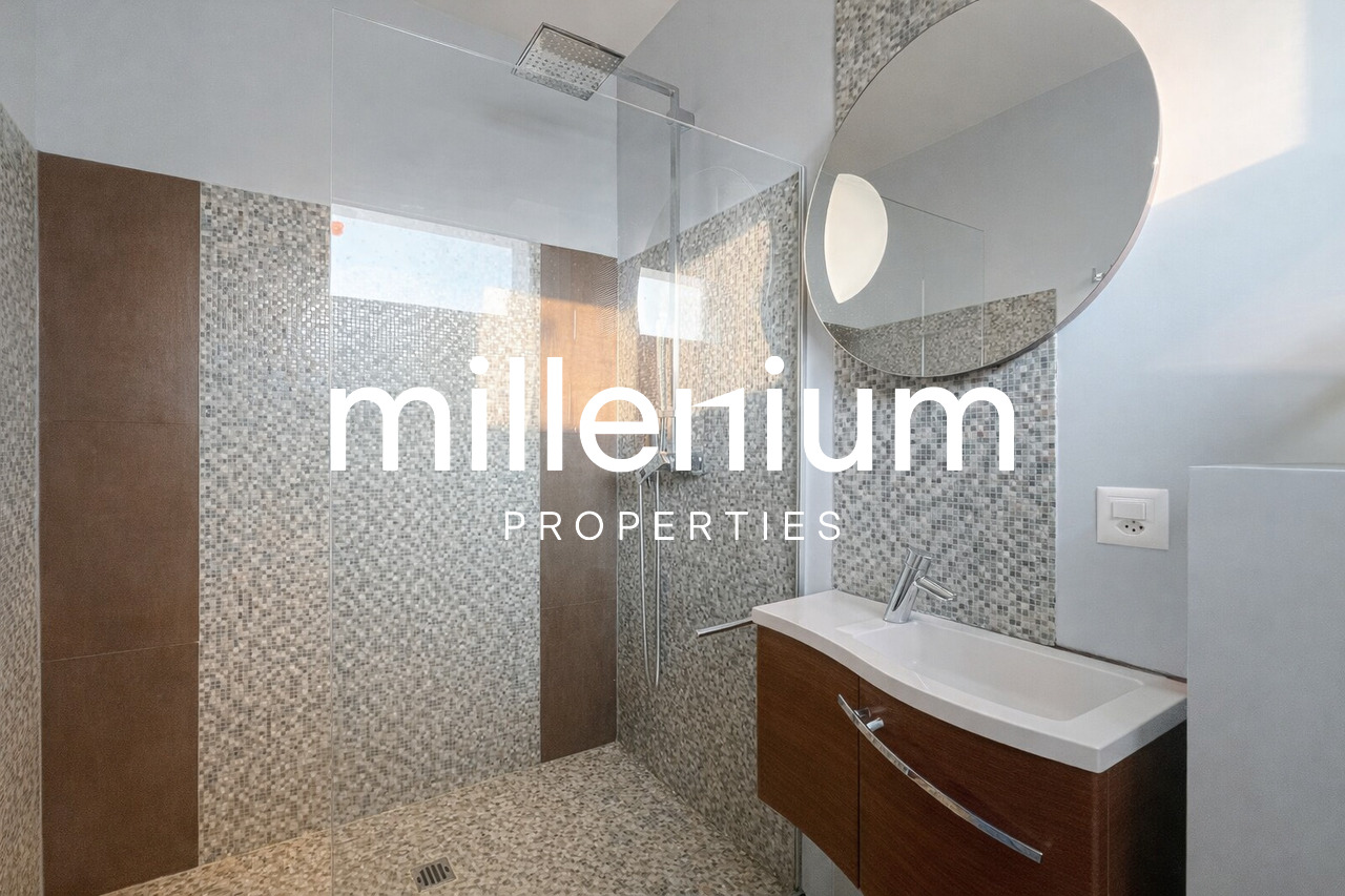 6 rooms apartment