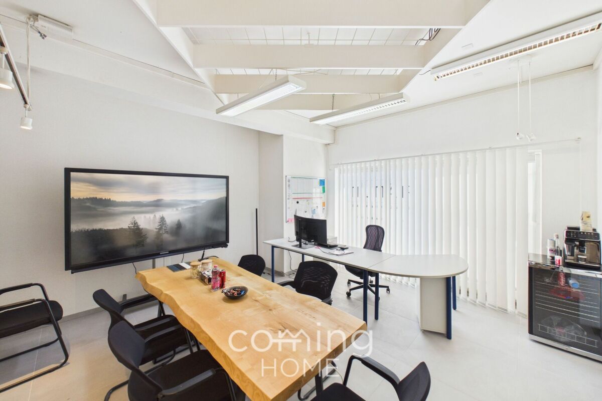 188m² commerciale