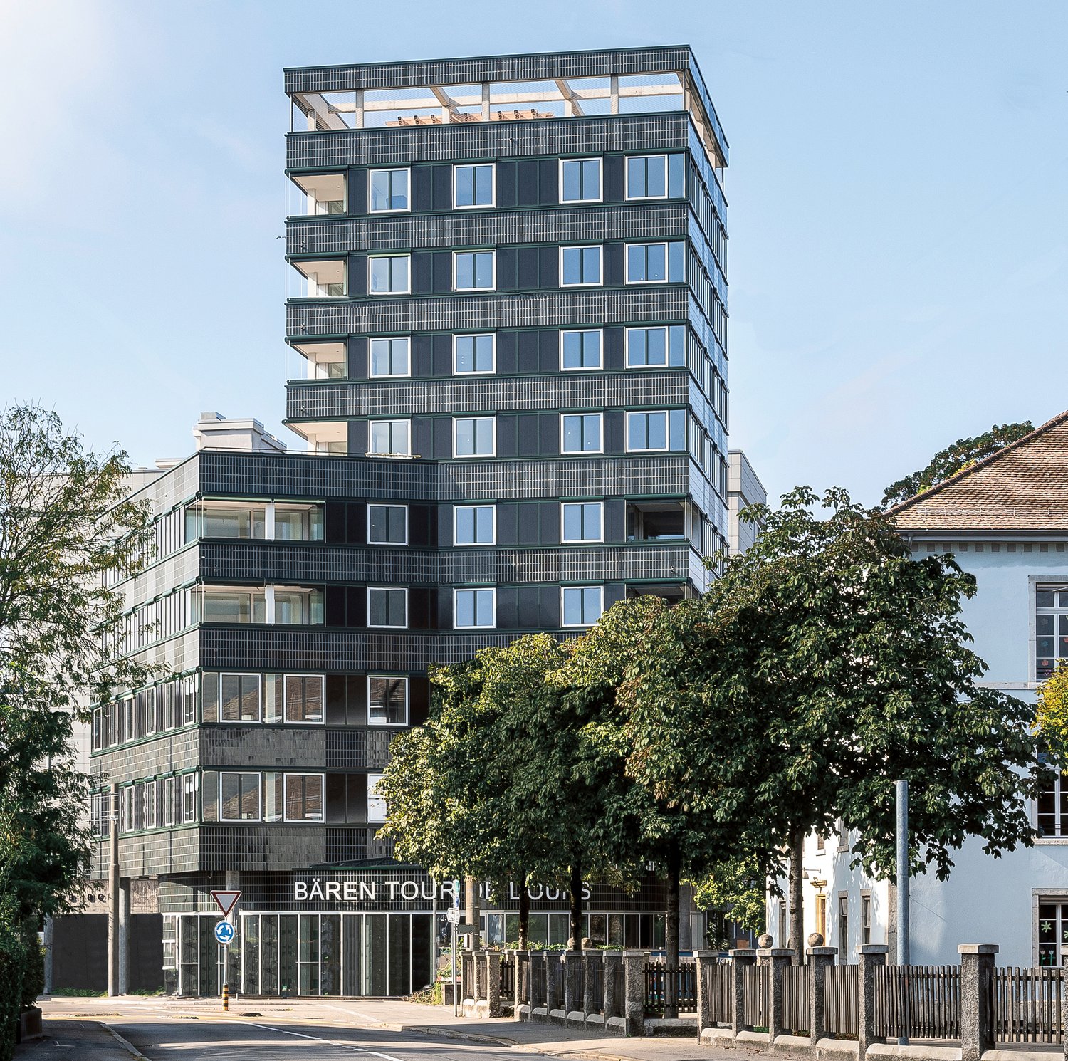 Bureau de 148m², photo 1 sur 5