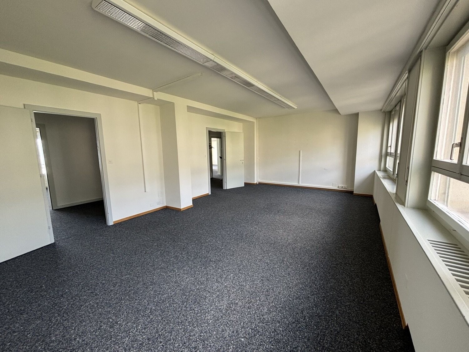312m² office, photo 2 sur 4