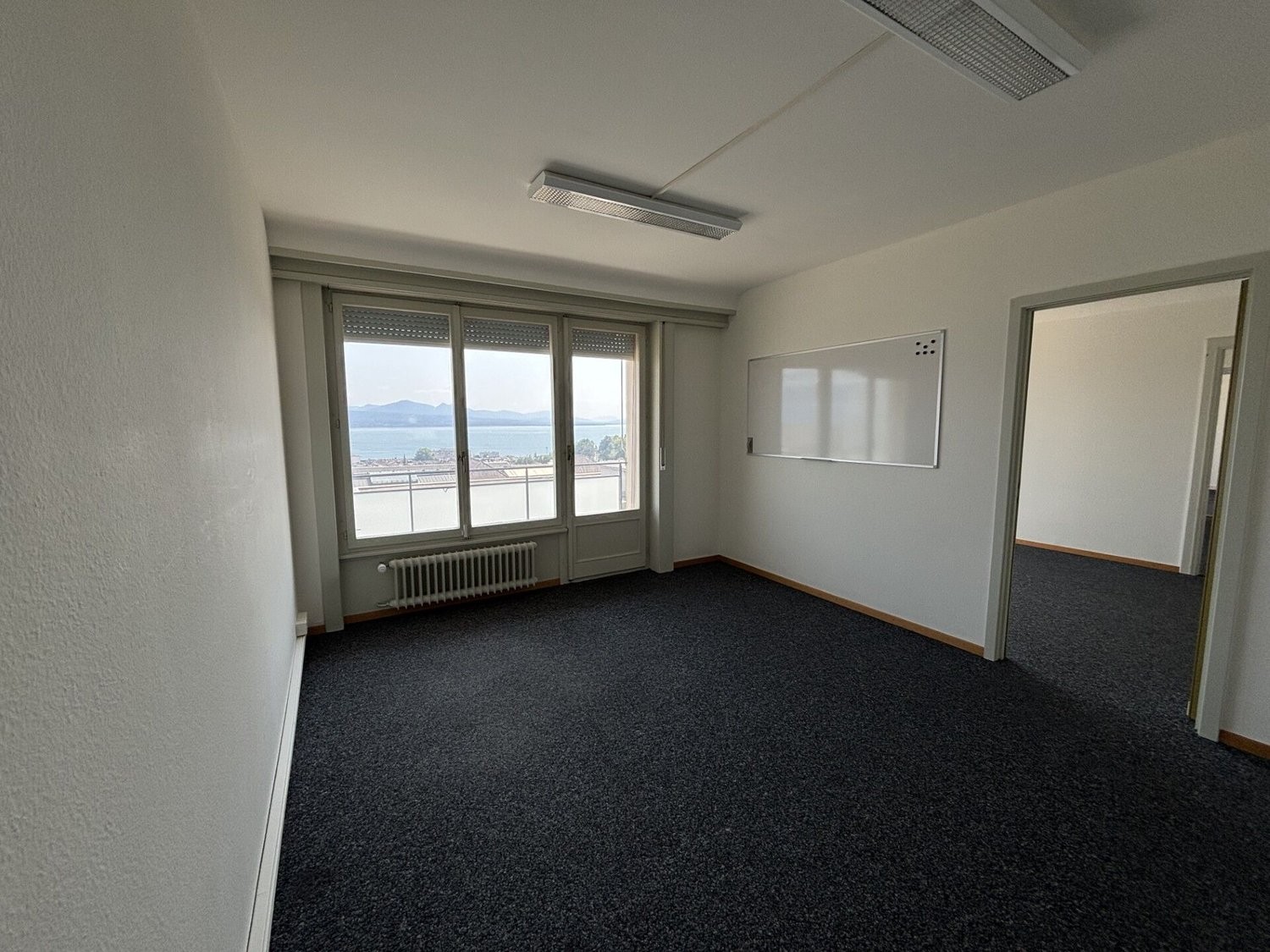 312m² office, photo 1 sur 4
