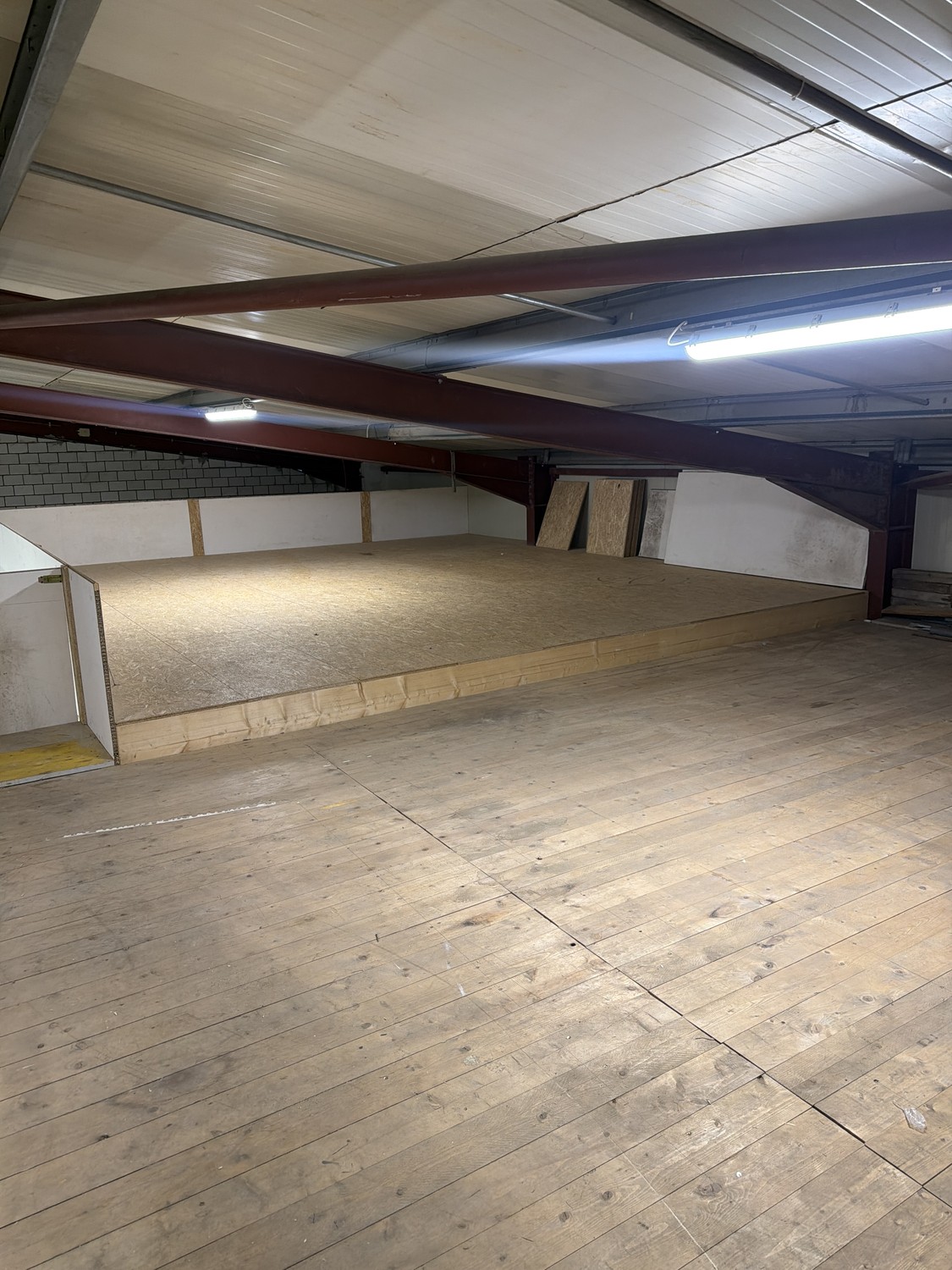 370m² commercial, photo 2 sur 7