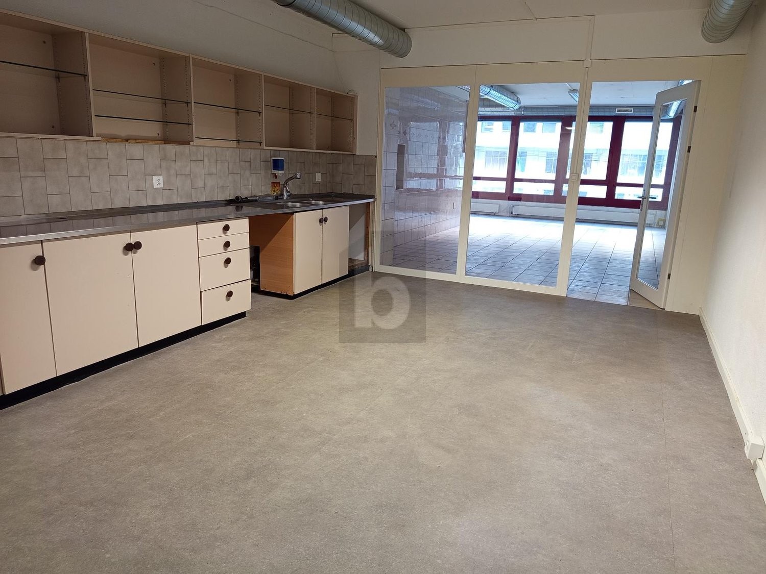 245m² office, photo 4 sur 4