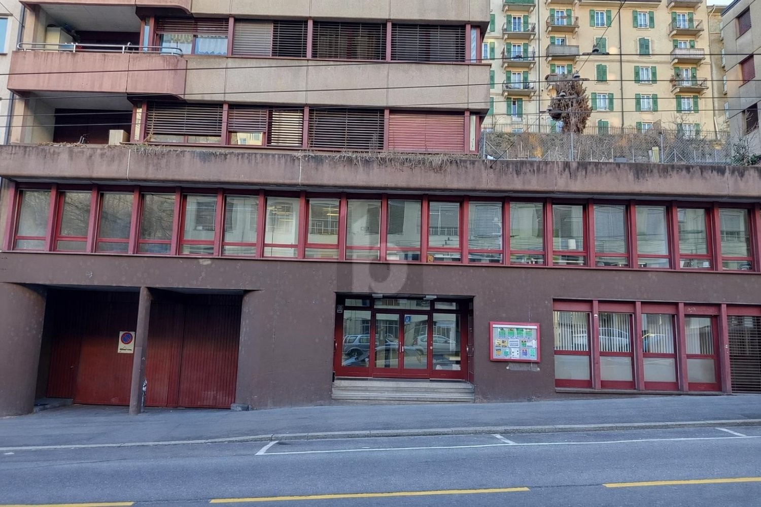 245m² office, photo 1 sur 4