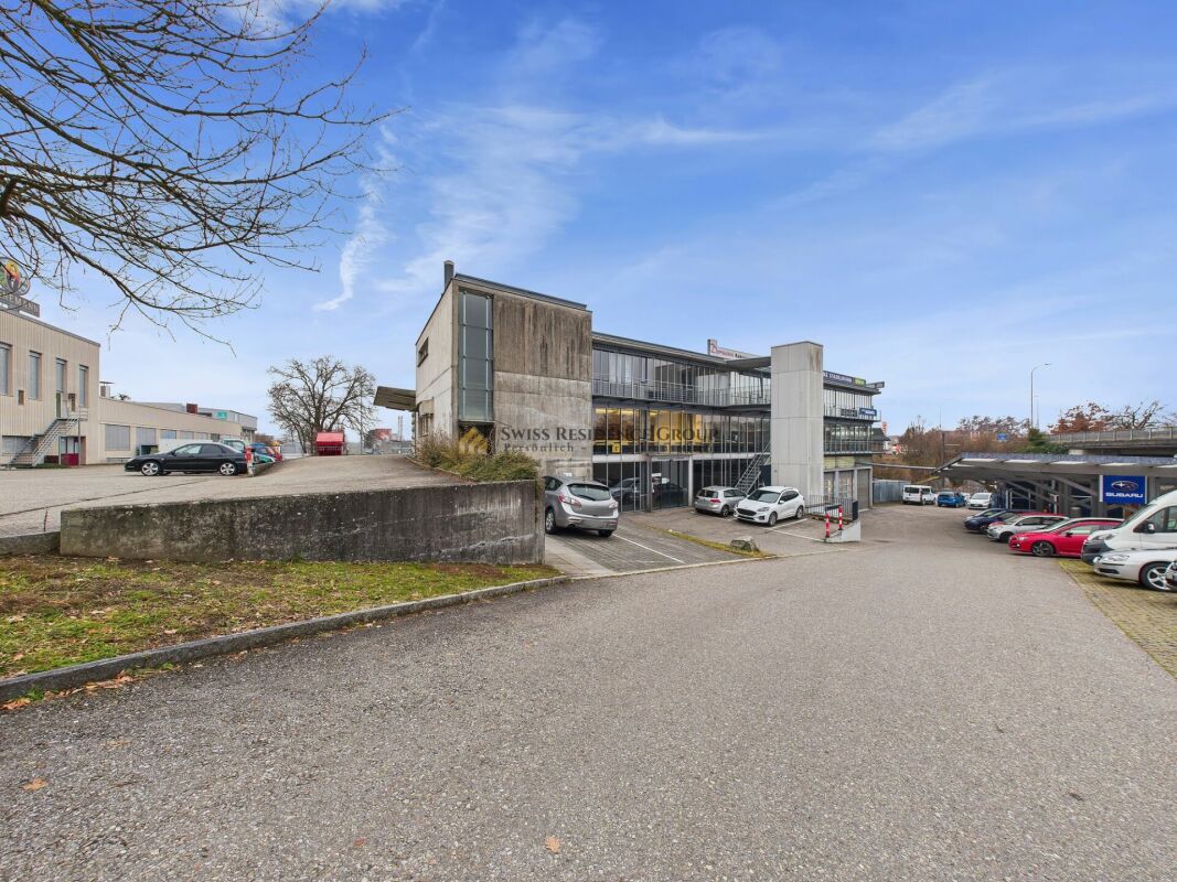 368m² commercial, photo 3 sur 6