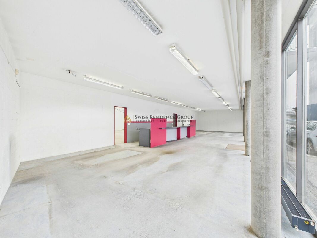 368m² commercial, photo 1 sur 6