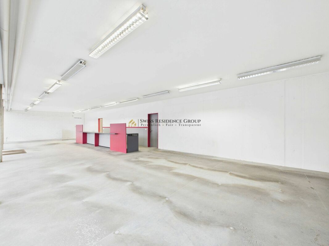 368m² commercial, photo 2 sur 6