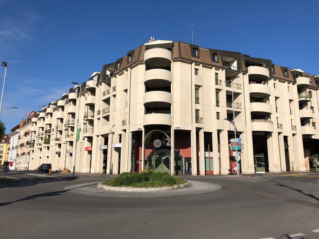 210m² office