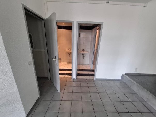 210m² office