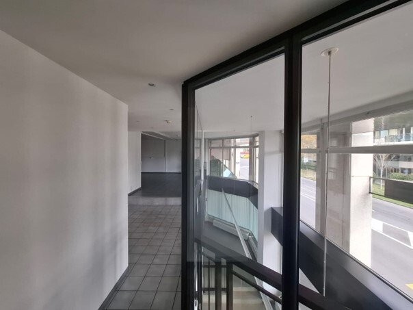 210m² office