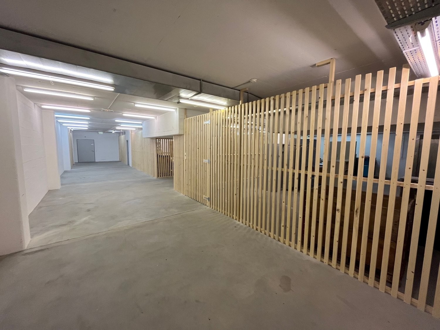 351m² storage room
