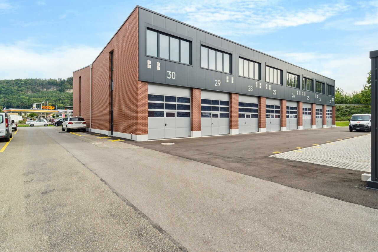 204m² commercial, photo 1 sur 5