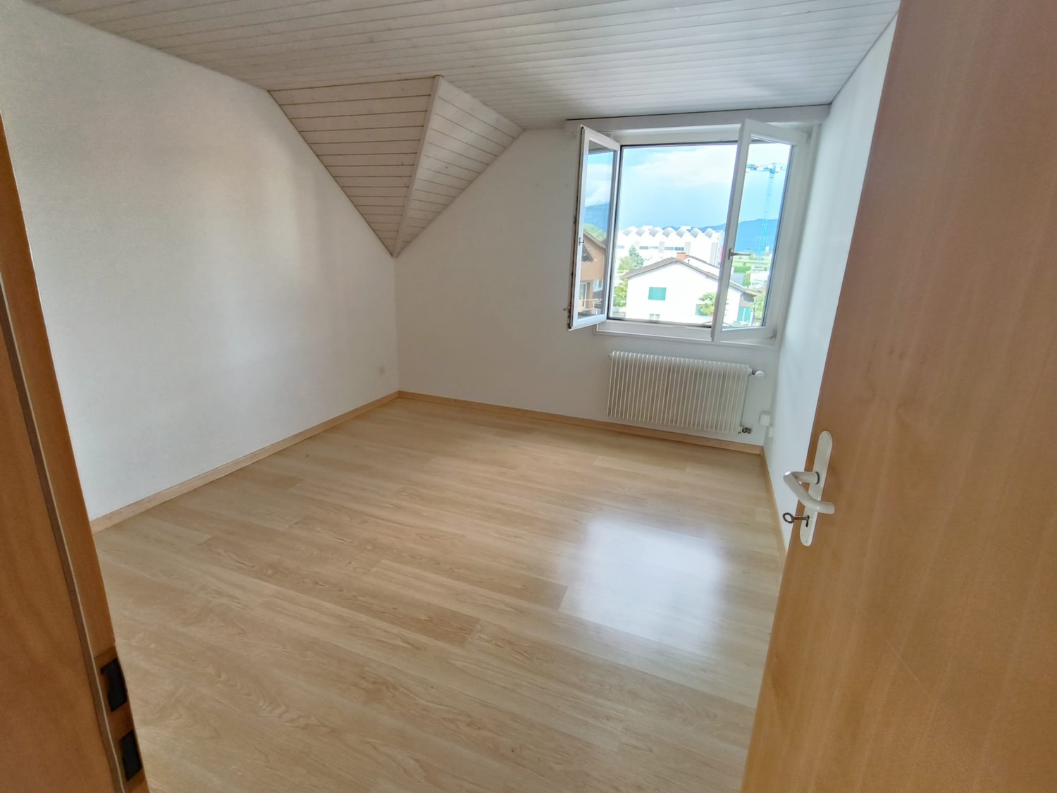 Appartement de 3 ½ pièces

Une place de parc peut être louée en complément. Prix Fr. 40.00 / mois, photo 7 sur 8