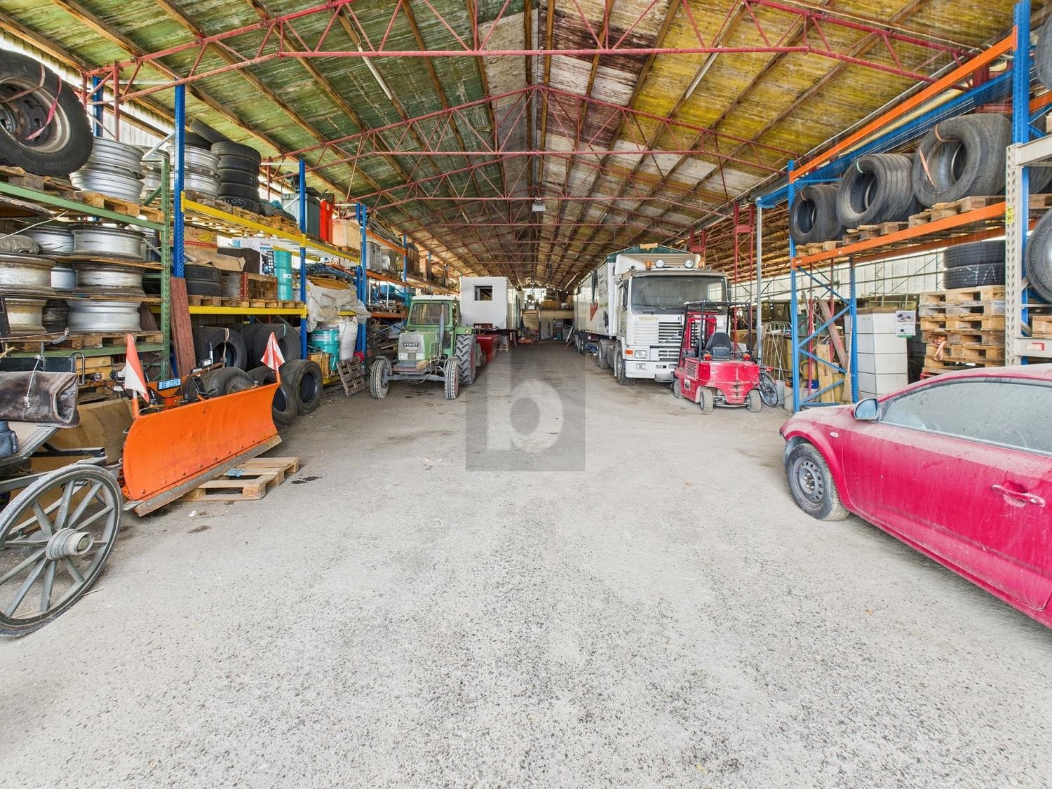 Objet industriel de 330m²
