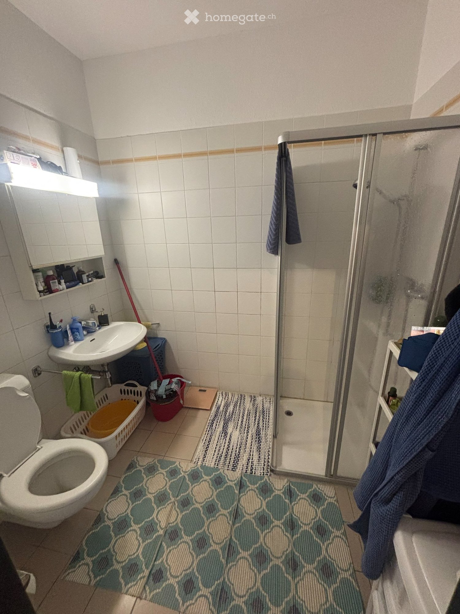 Appartement de 1 ½ pièces

Recherche repreneur pour un studio accueillant situé dans un emplacement pratique et bien desservi à Lugano. L'appartement est prêt à être habité.

Caractéristiques principales :

Typologie : Studio + balcon + place de parc couverte + cave

Position : Via Moncucchetto, Zon, photo 5 sur 5