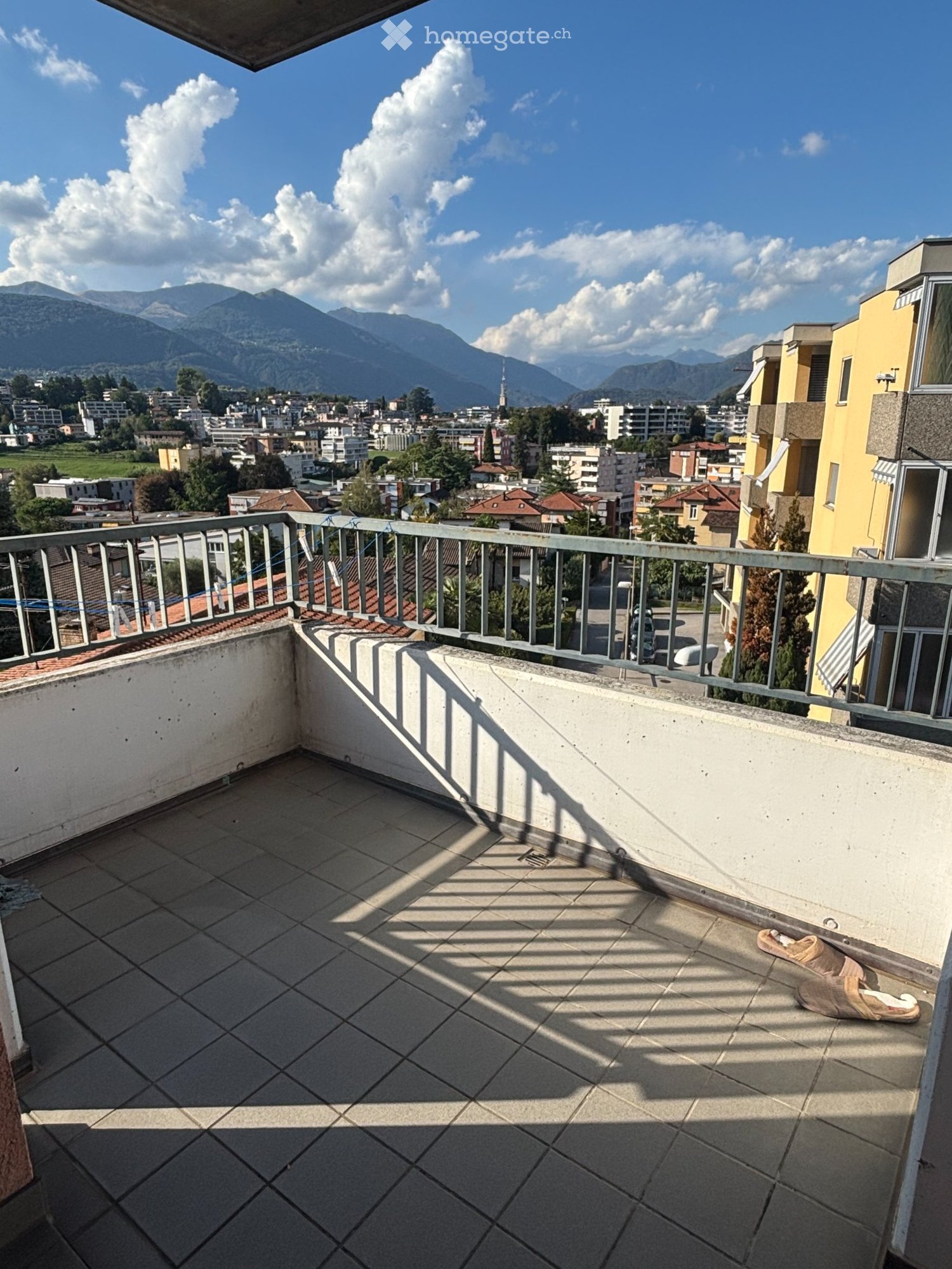 Appartement de 1 ½ pièces

Recherche repreneur pour un studio accueillant situé dans un emplacement pratique et bien desservi à Lugano. L'appartement est prêt à être habité.

Caractéristiques principales :

Typologie : Studio + balcon + place de parc couverte + cave

Position : Via Moncucchetto, Zon, photo 4 sur 5