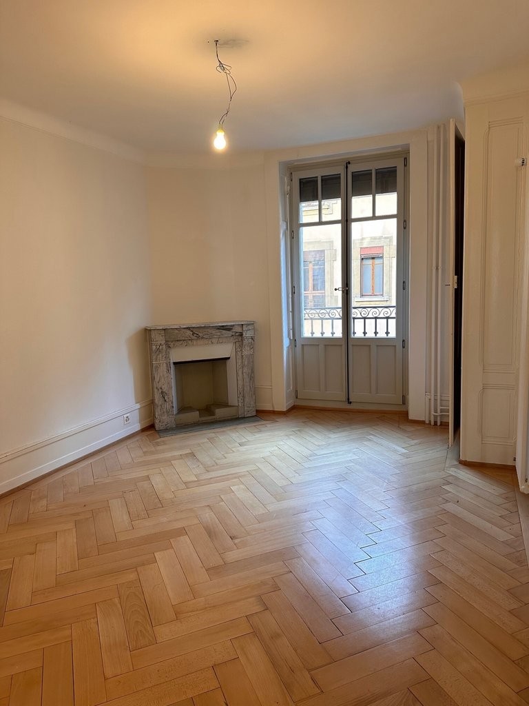 5 rooms apartment