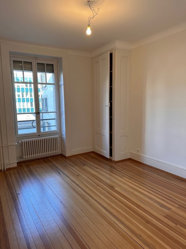 5 rooms apartment